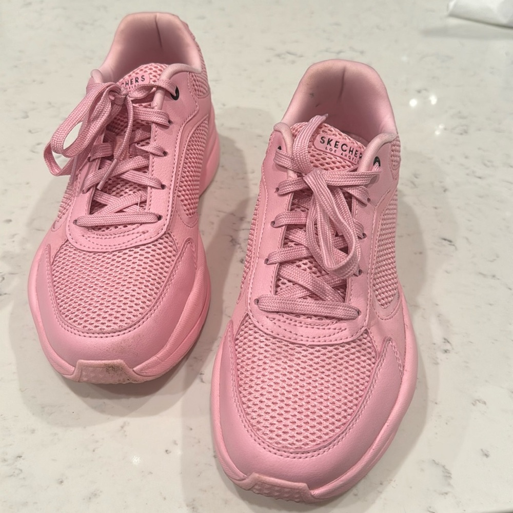All pink Sketcher’s walking shoes. Size 8